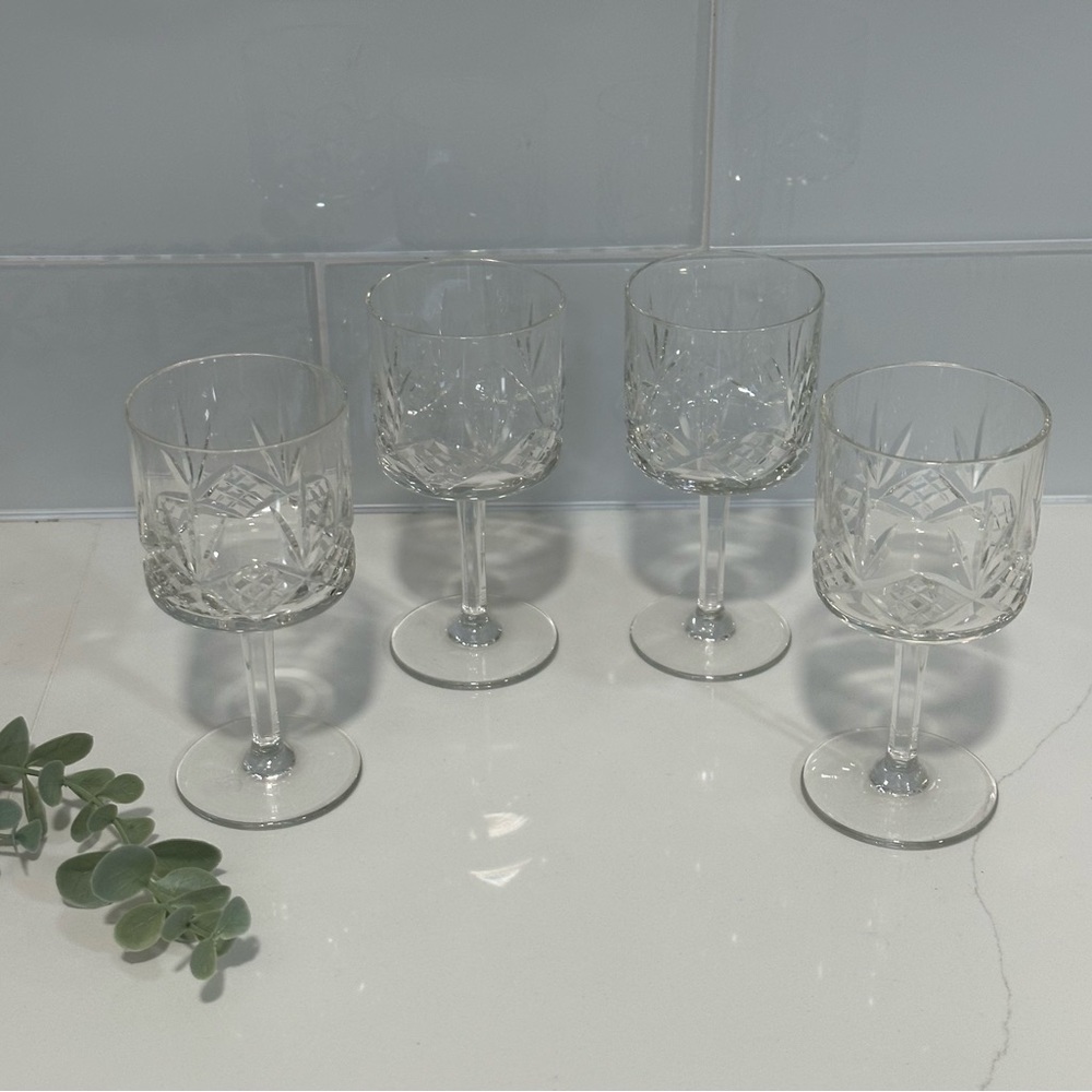 Bayel French Crystal Wine Glasses Blown Glass 4 5/8 “ Beautiful Vintage Glasses